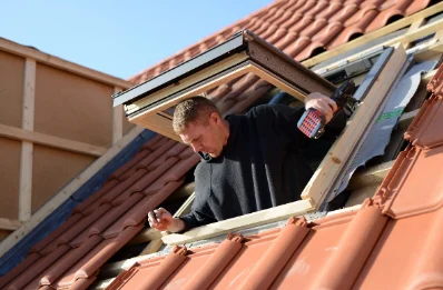 Pose de fenêtres de toit Velux aux Hauts-d'Anjou